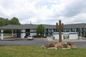 Отель Ozark Valley Inn  Брэнсон